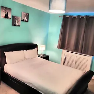 Apartment Lovely 2- Bedroom In, Belfast